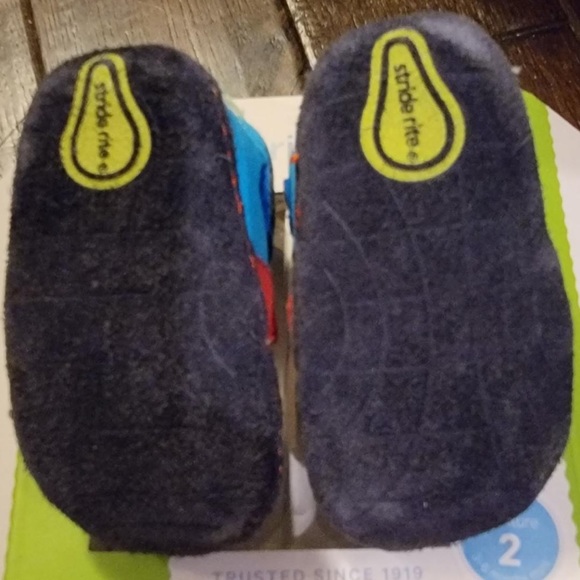 Stride Rite Crawler - “Catch of the Day” crib shoe - Picture 5 of 5